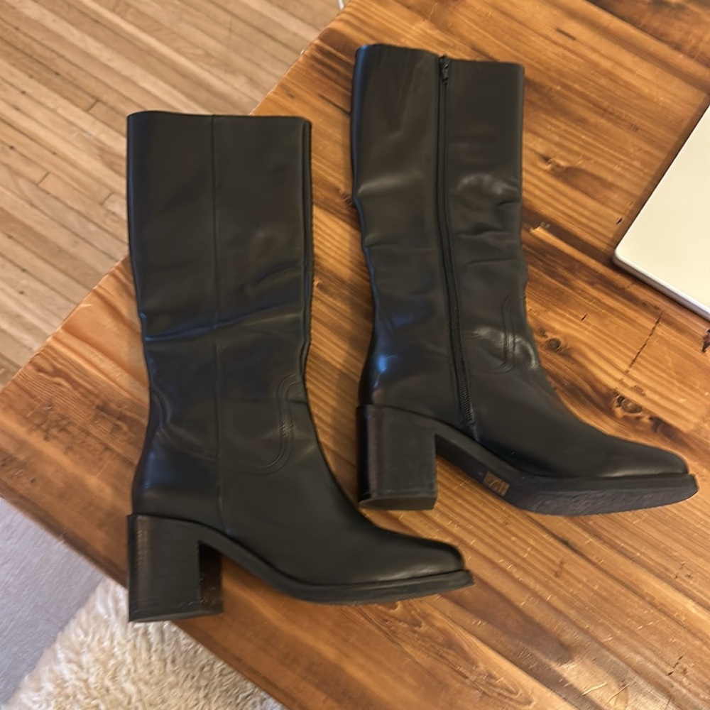 Seychelles Itinerary tall black leather knee high zip up boots sz 9.5